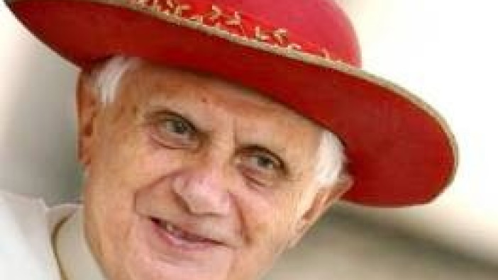 Benedicto XVI celebra su 86º cumpleaños en Castel Gandolfo