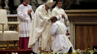 En el día del Buen Pastor, el Papa Francisco le dijo a nuevos sacerdotes: 