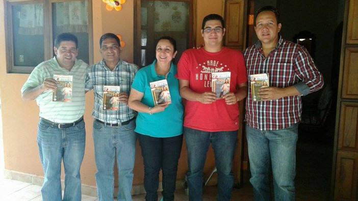  En Honduras arde el fuego misionero…