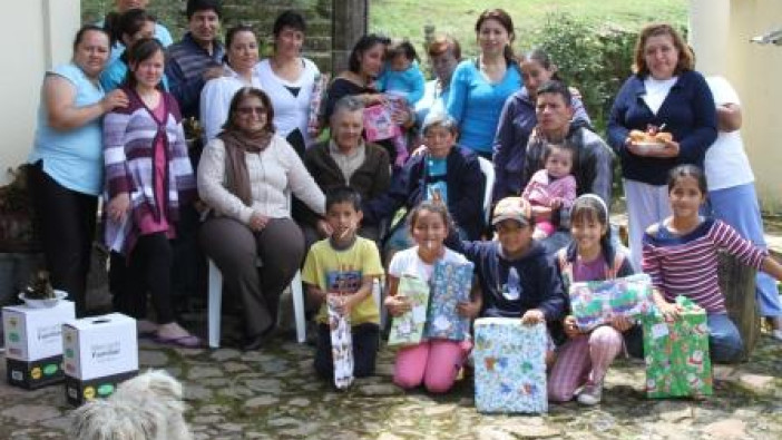 Compartir Navideño con la comunidad de Albán en Cundinamarca